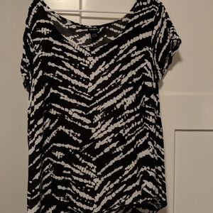 Torrid 1X Casual Black and White Shirt